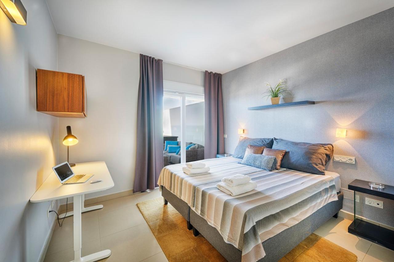 Higueronrentals Bahia * Málaga
